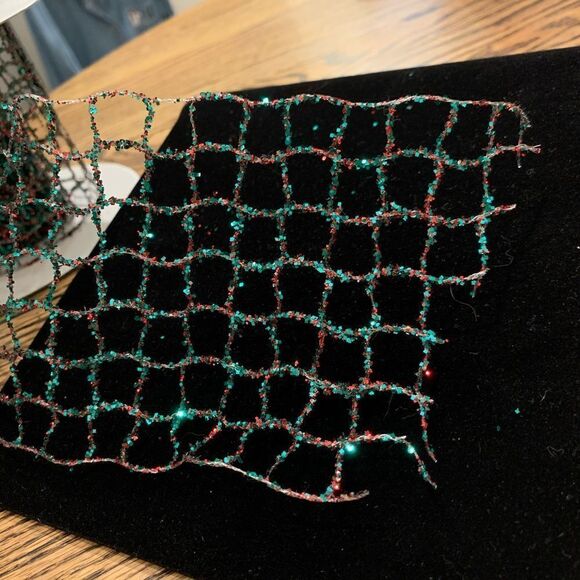 Christmas Two Spools of Glitter Box red/green ribbon - Picture 5 of 5